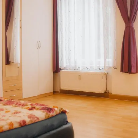 Sylvias Nr.1 Hochparterre *