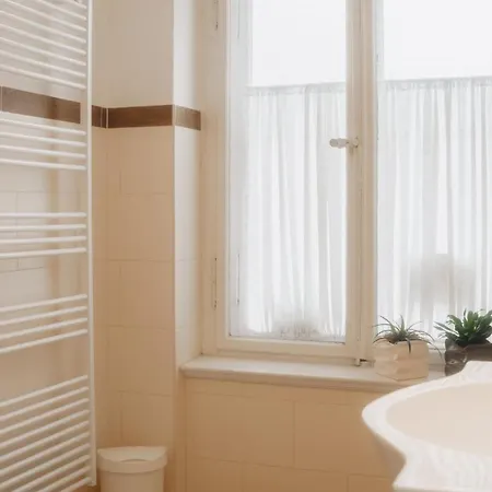 Sylvias Nr.1 Hochparterre Daire *