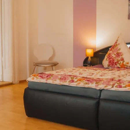 Апартаменты Sylvias Nr.1 Hochparterre Гёрлиц